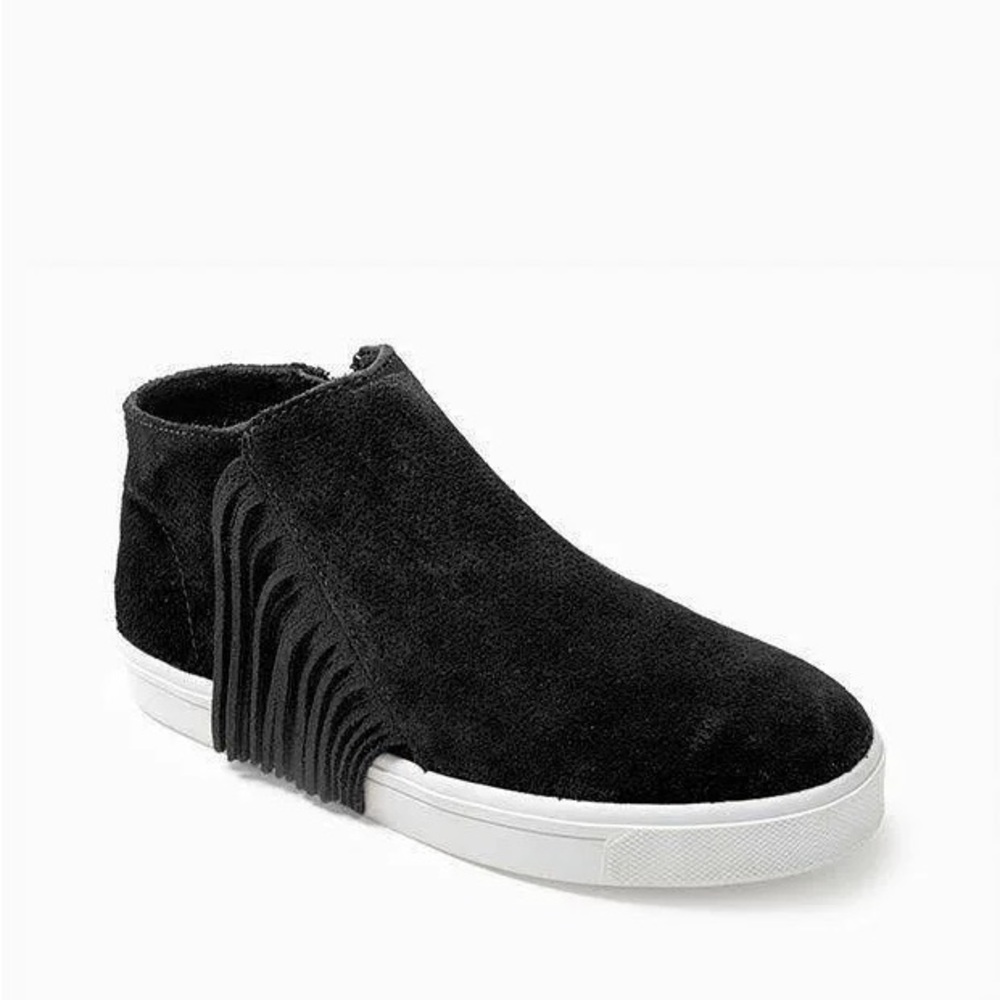Minnetonka Fringe Slip-On Sneakers - Size 5